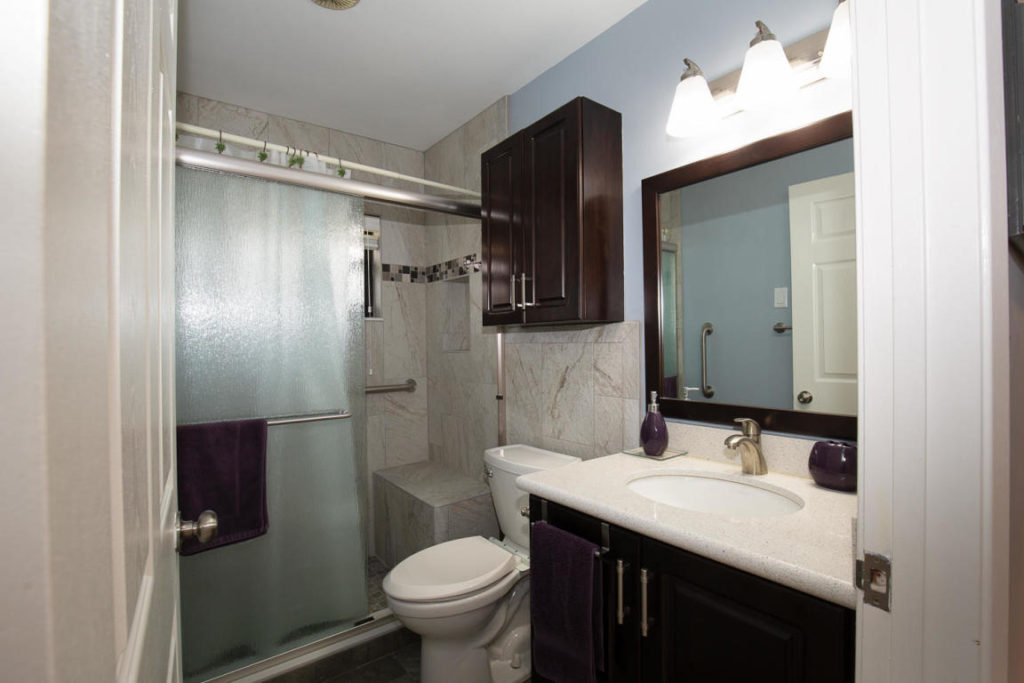 10695 Palm Leaf Drive B, Boynton Beach, FL 33437 Bathroom