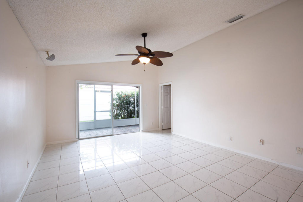 8344 Bermuda Sound Way Boynton Beach Living Room Patio