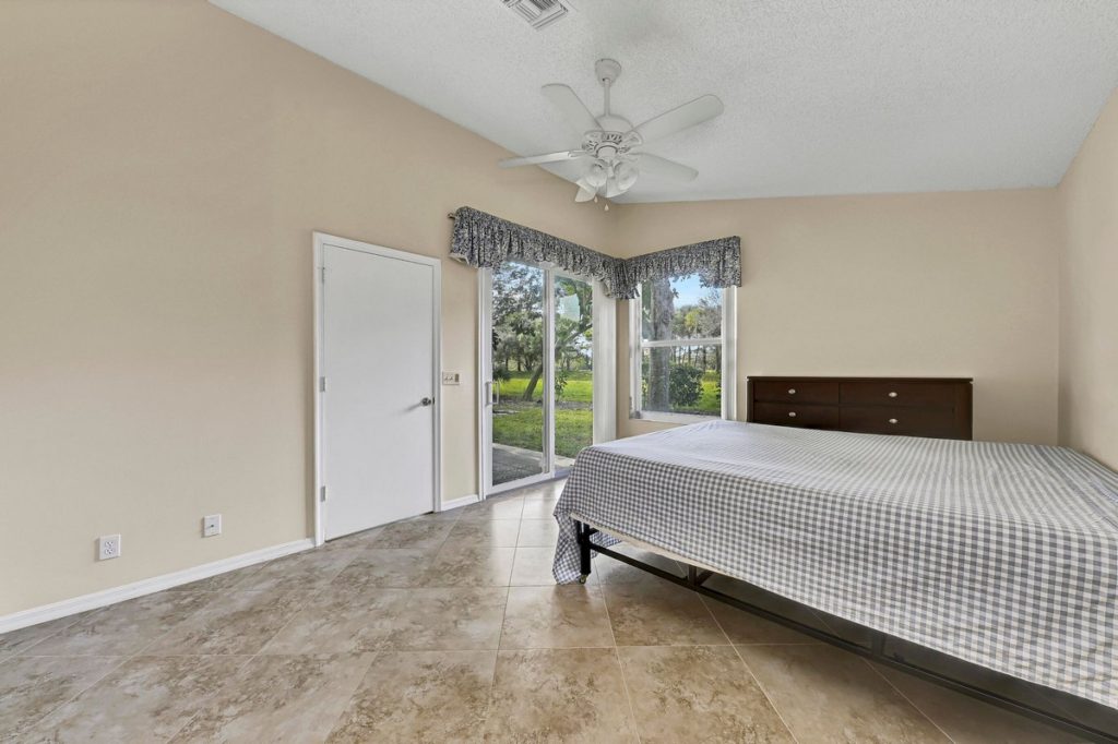 212 Trails End Greenacres Bedroom