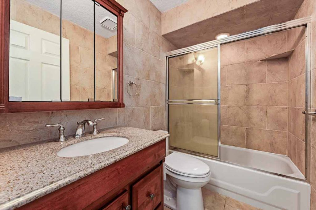 153 Island Way Home Bathroom