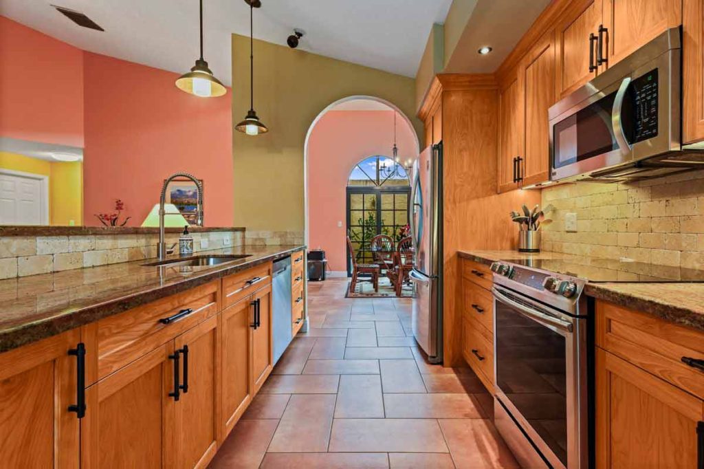 153 Island Way Home Kitchen