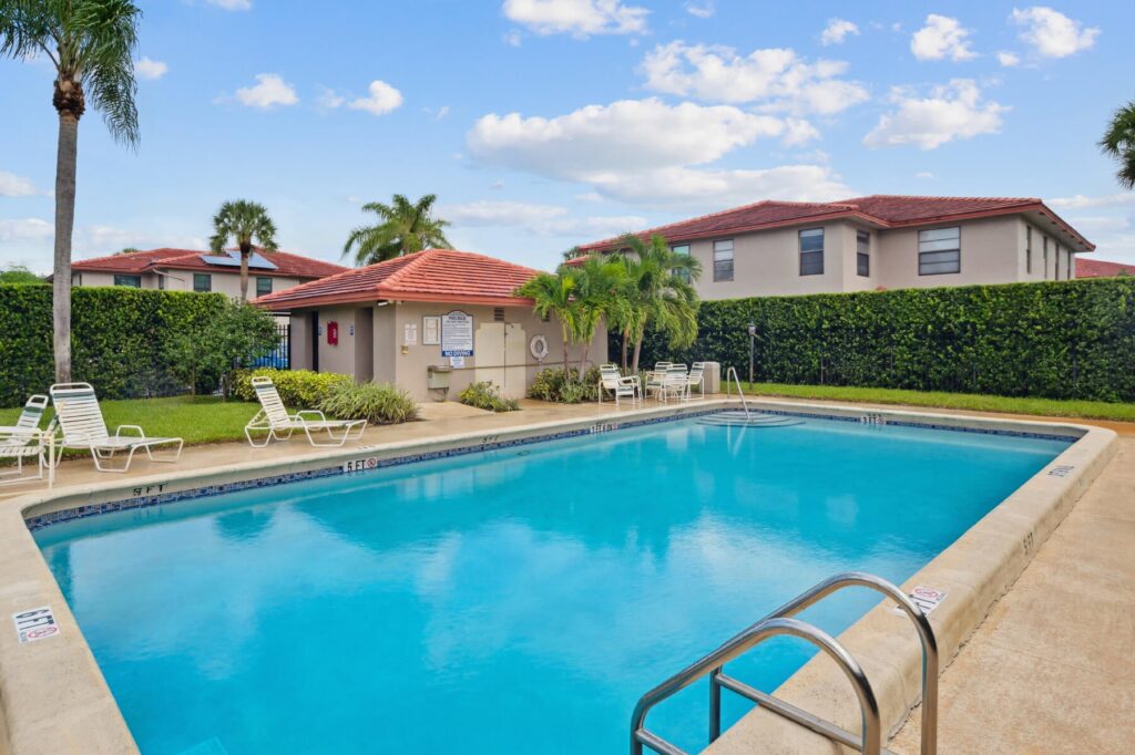 1465 SW 25th Avenue B, Boynton Community Pool