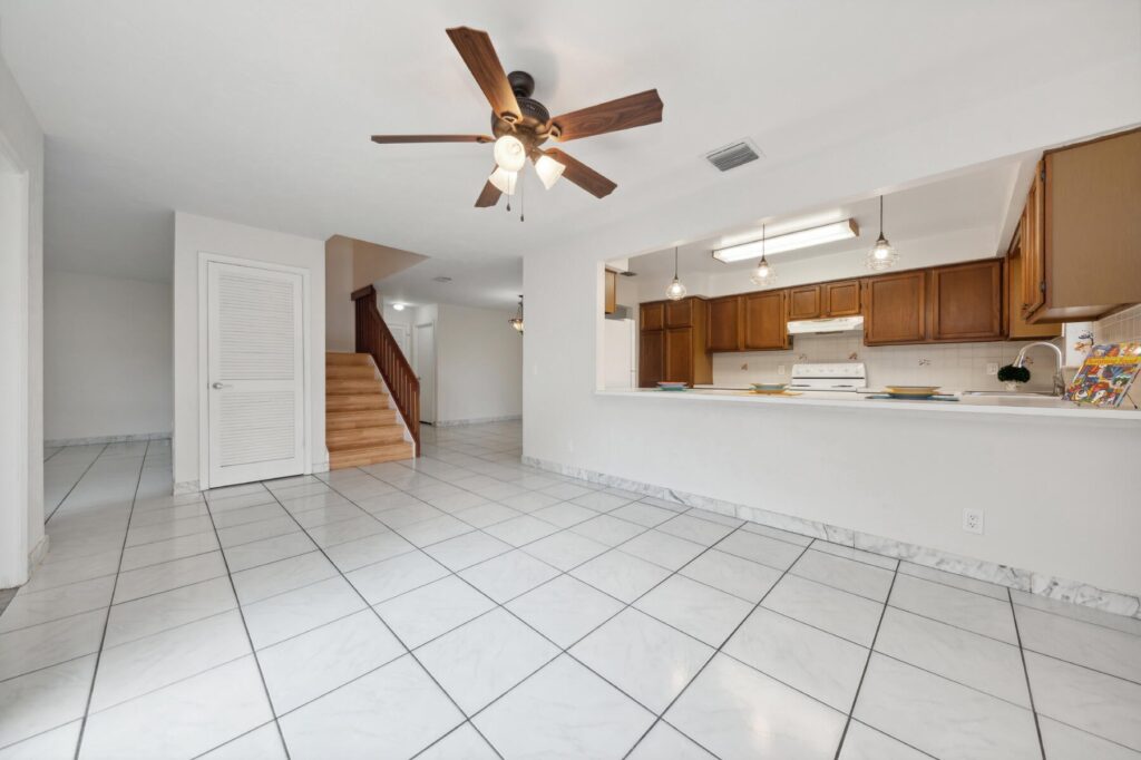 1465 SW 25th Avenue B, Boynton Kitchen Living Room