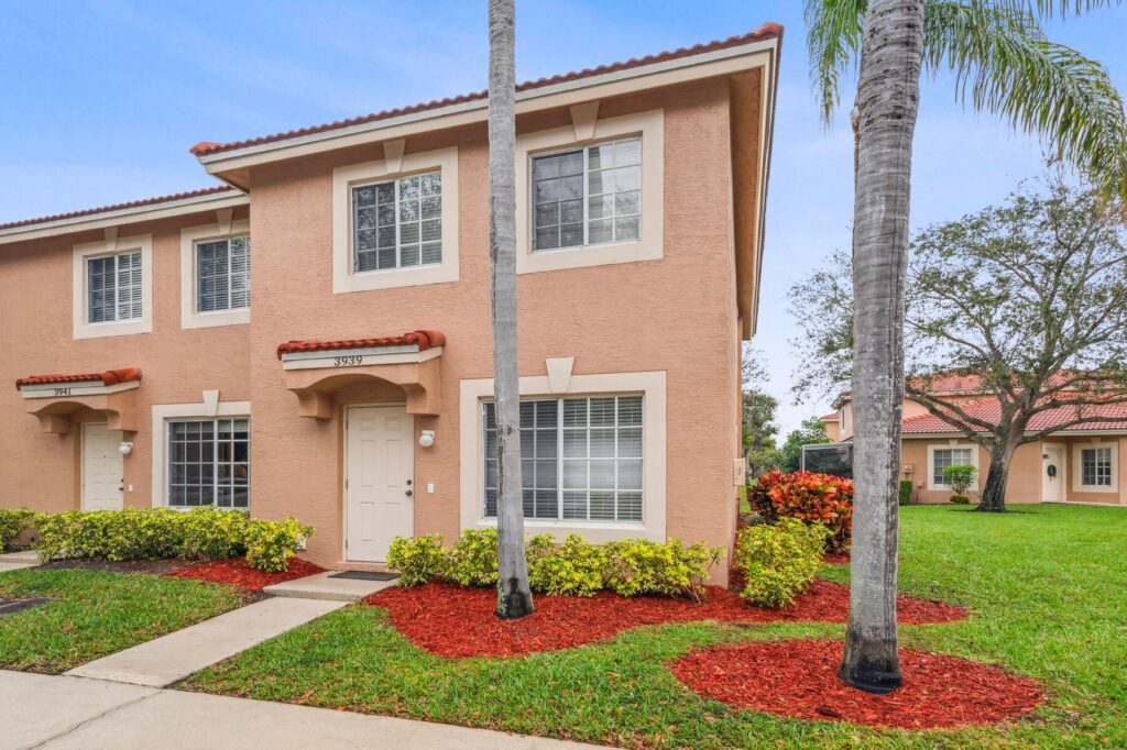 3939 Kamena Court Boynton Beach Townhome