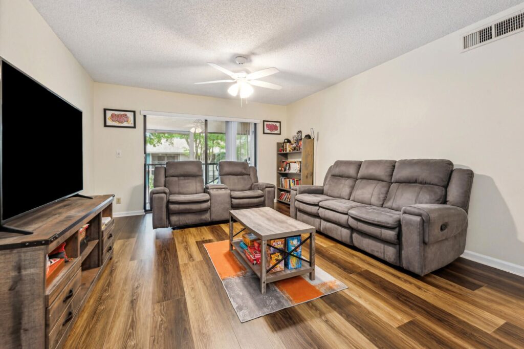 9905 Pineapple Tree Drive 206, Boynton Beach Living Room