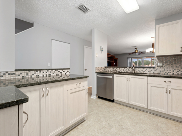 3941 kamena court boynton kitchen