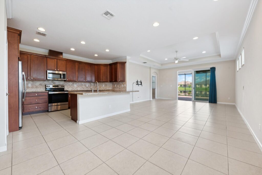 11188 SW Parkside Drive Kitchen