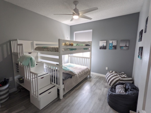 105 Half Moon F2 Circle hypoluxo bedroom