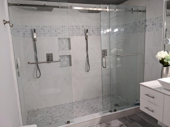 105 Half Moon F2 Circle Hypoluxo shower