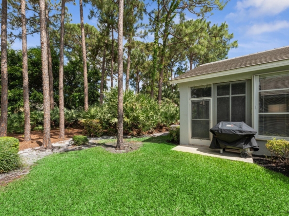 175 Harbor Lake Circle Greenacres back yard