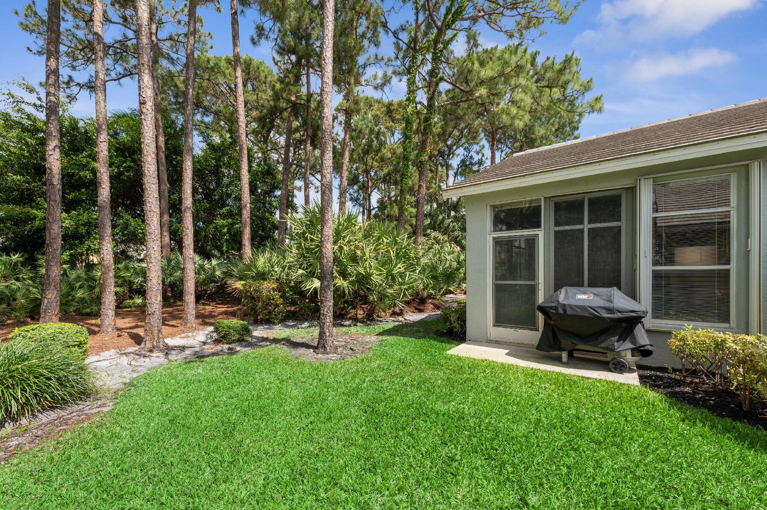 175 Harbor Lake Circle Greenacres back yard