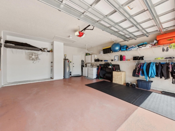 175 Harbor Lake Circle Greenacres garage