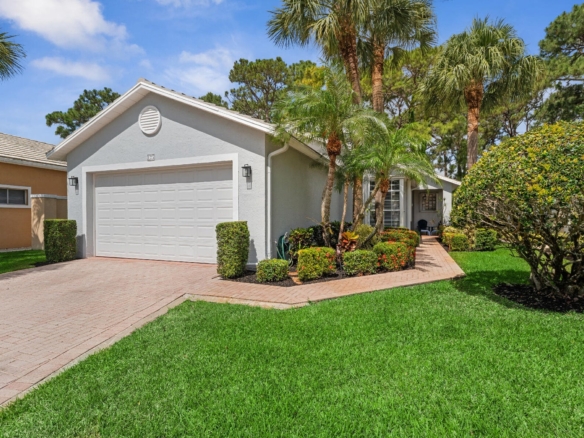 175 Harbor Lake Circle Greenacres home