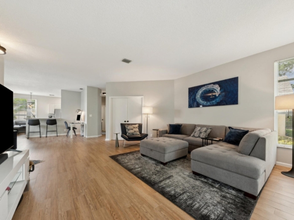 175 Harbor Lake Circle Greenacres living room