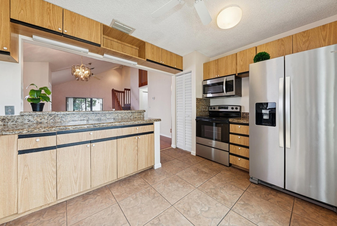 80 Tara Lakes Drive W Boynton Beach kitchen