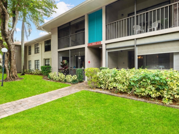 9905 Pineapple Tree Drive Condo