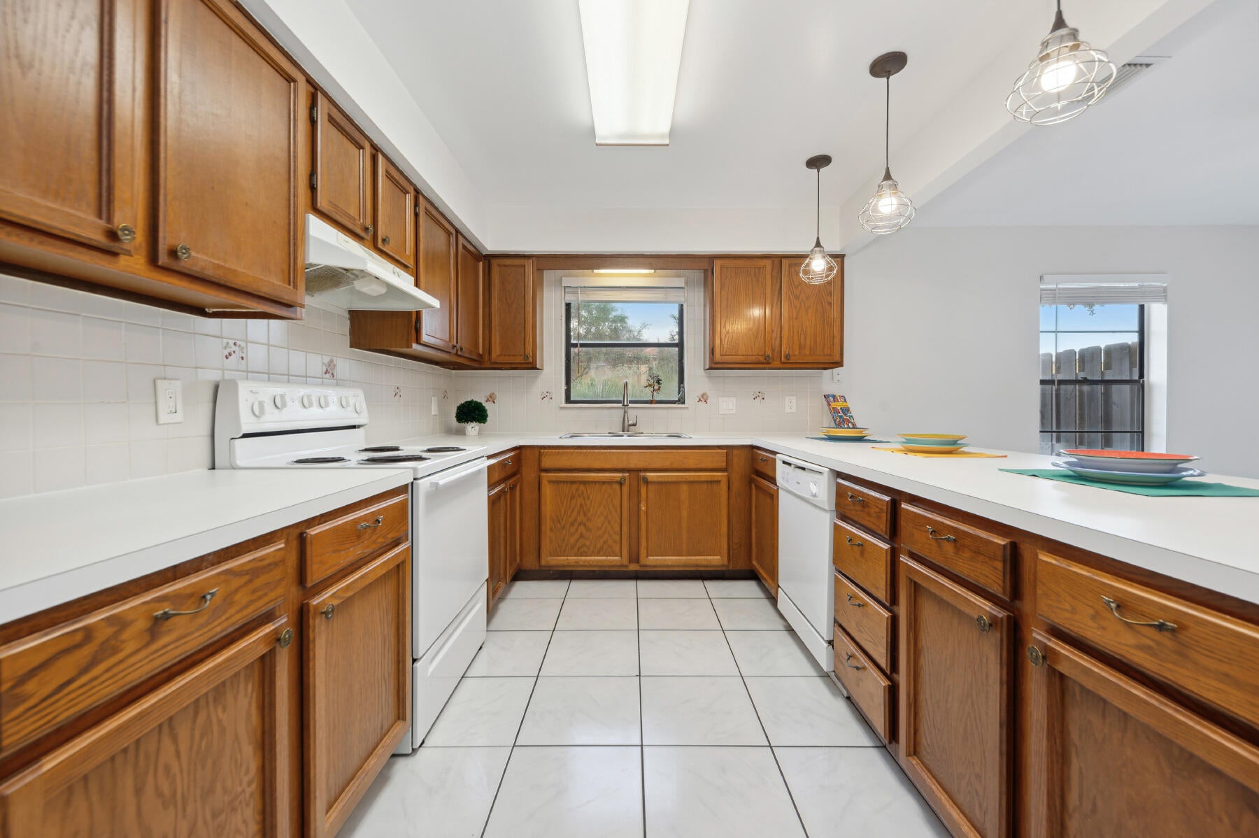 1465 SW 25th Avenue B Boynton Beach Townhome kitchen