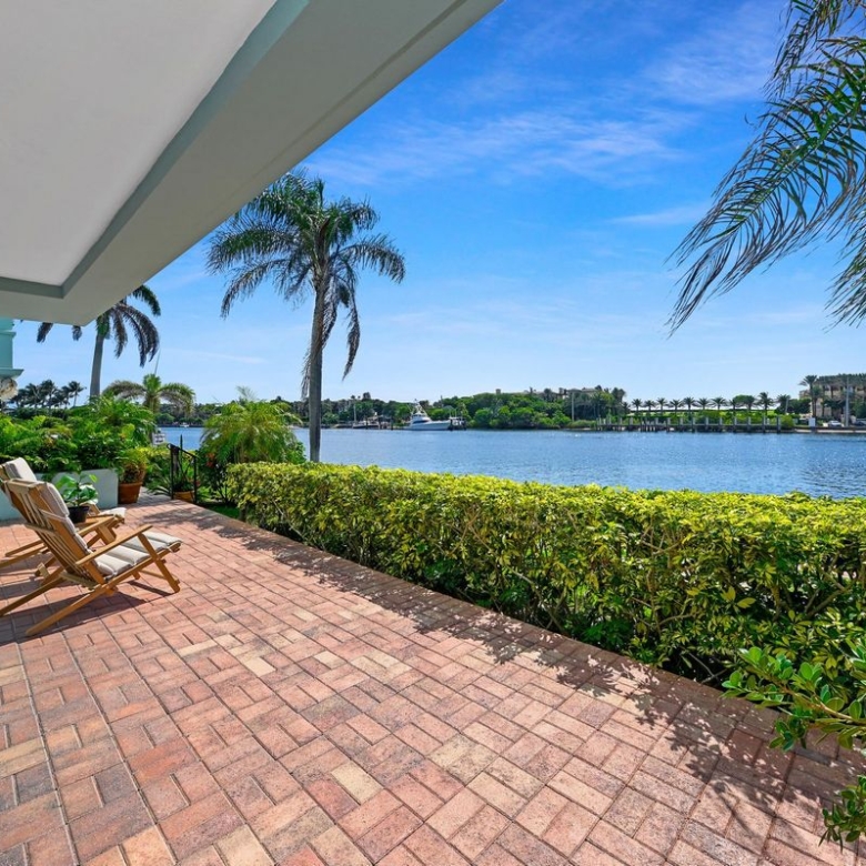 Intracoastal 2-bed/2-bath co-op LIghthouse Point view