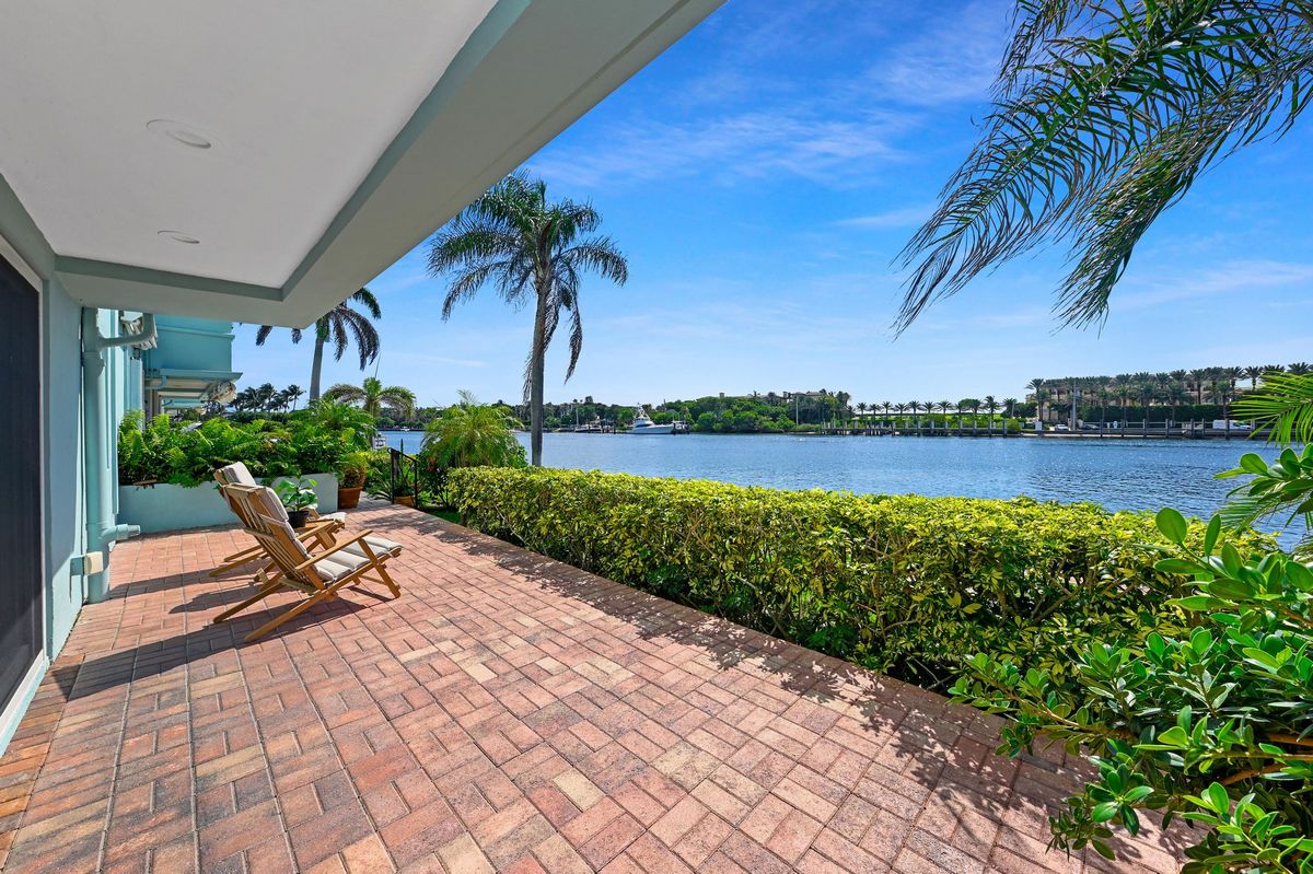 Intracoastal 2-bed/2-bath co-op LIghthouse Point view