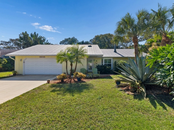 8816 SE May Terrace Hobe Sound, FL 33455 home