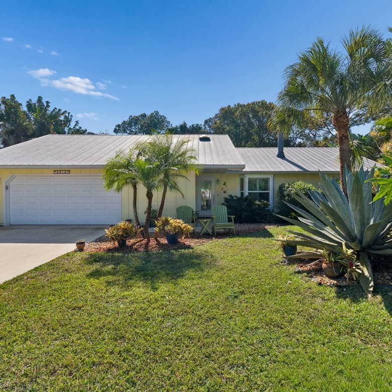 8816 SE May Terrace Hobe Sound, FL 33455 home