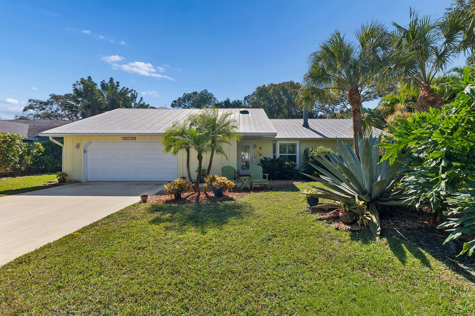 8816 SE May Terrace Hobe Sound, FL 33455 home