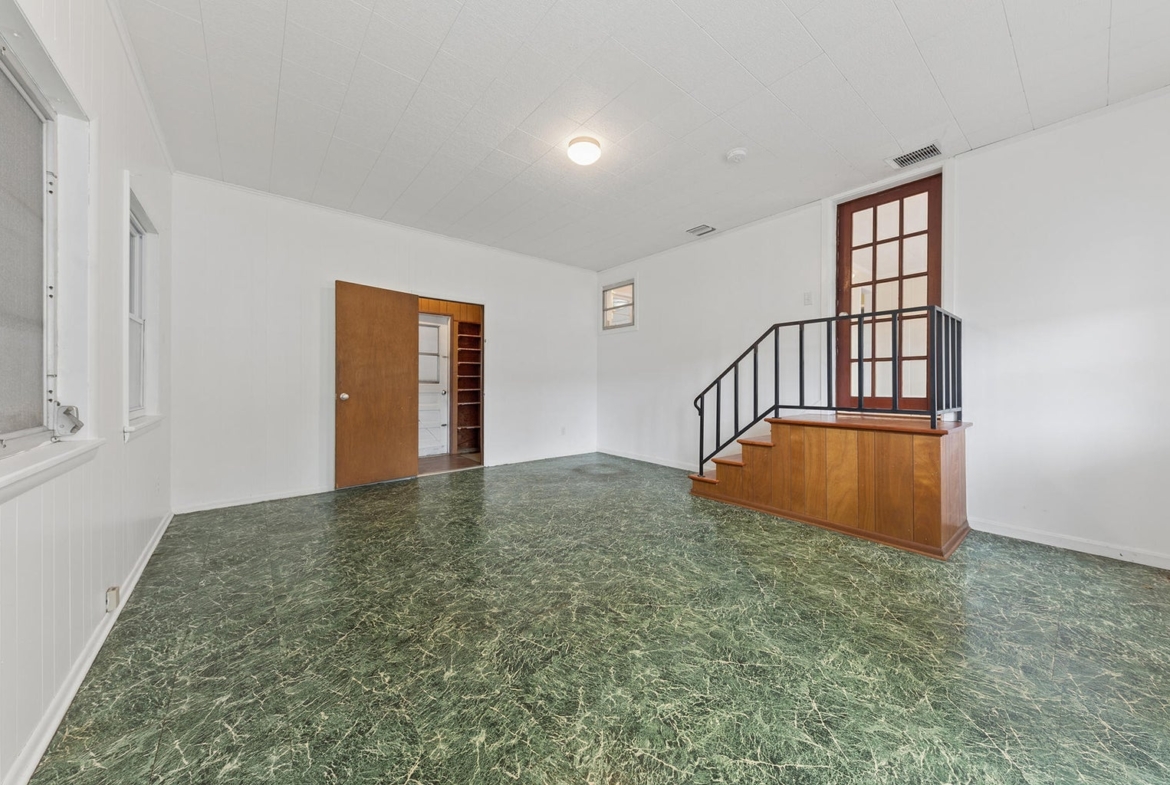 521 SW Halpatiokee Street bonus room with green floors