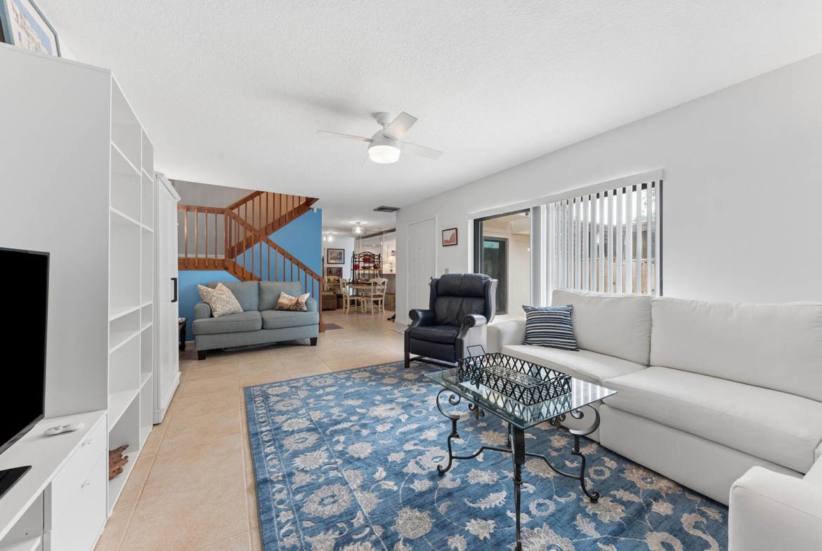 1205 12th Court Jupiter, FL living room