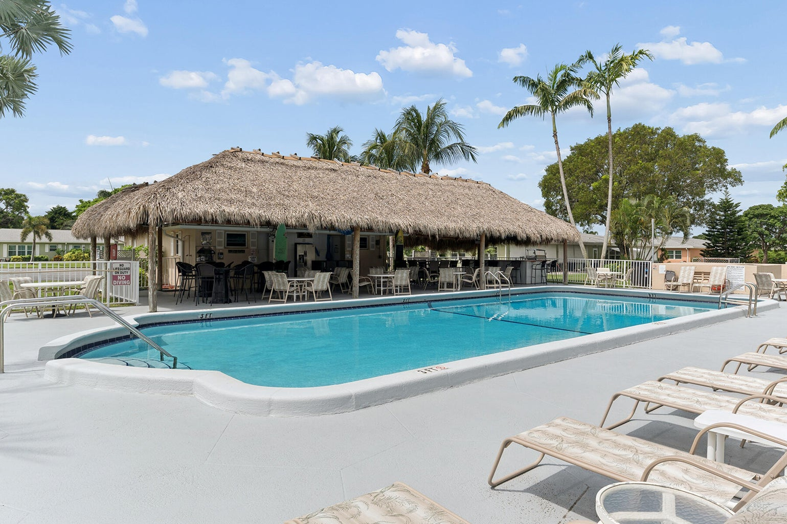 255 High Point Ct Unit C, Boynton Beach community pool