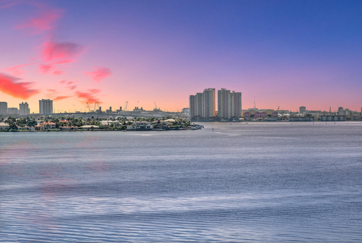 5480 N Ocean Drive B7c Singer Island, FL 33404 Intracoastal View